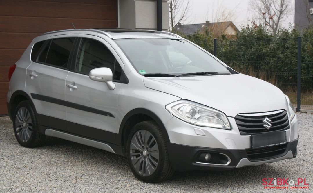 2014' Suzuki SX4 S-Cross photo #6