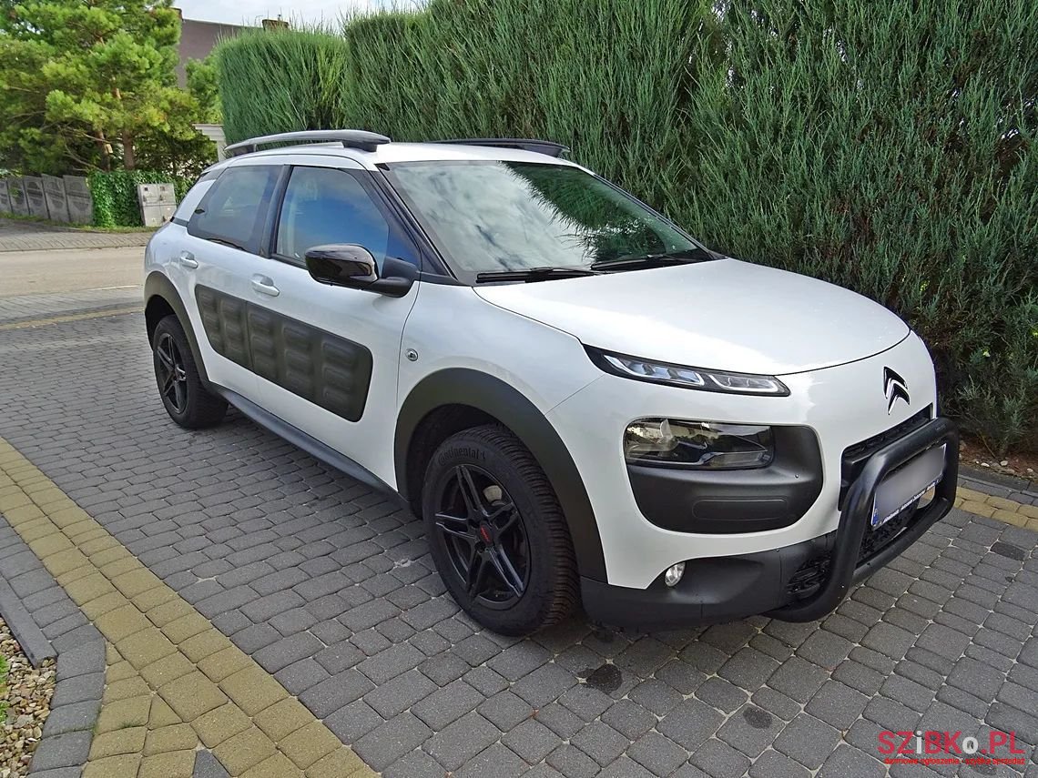 2017' Citroen C4 Cactus photo #1
