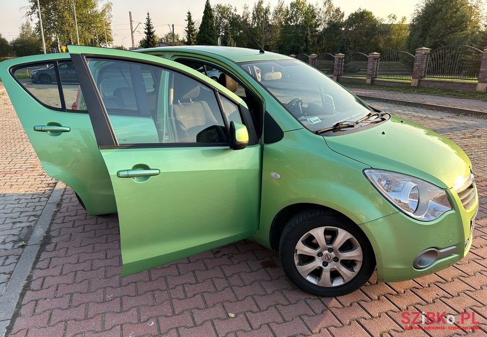 2010' Opel Agila 1.0 photo #6