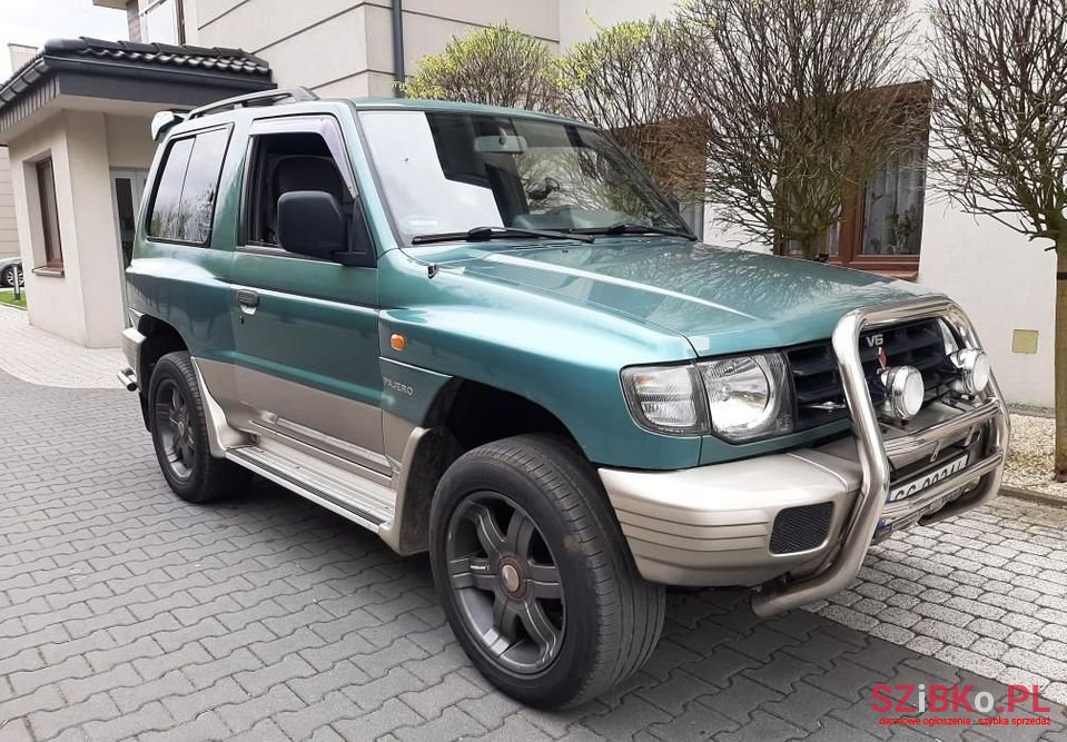 1998' Mitsubishi Pajero photo #6