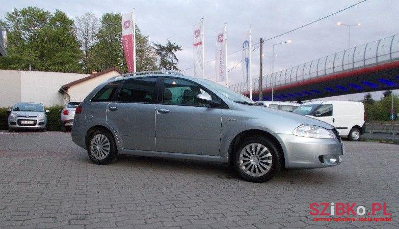 2006' Fiat Croma photo #2