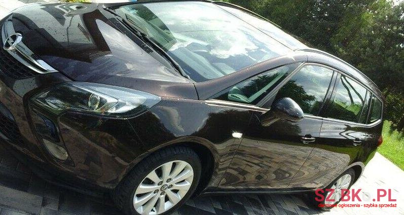 2015' Opel Zafira photo #1