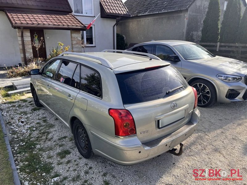 2004' Toyota Avensis 2.0 D-4D Combi photo #3