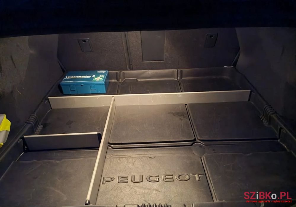 2012' Peugeot 508 1.6 T Allure photo #4