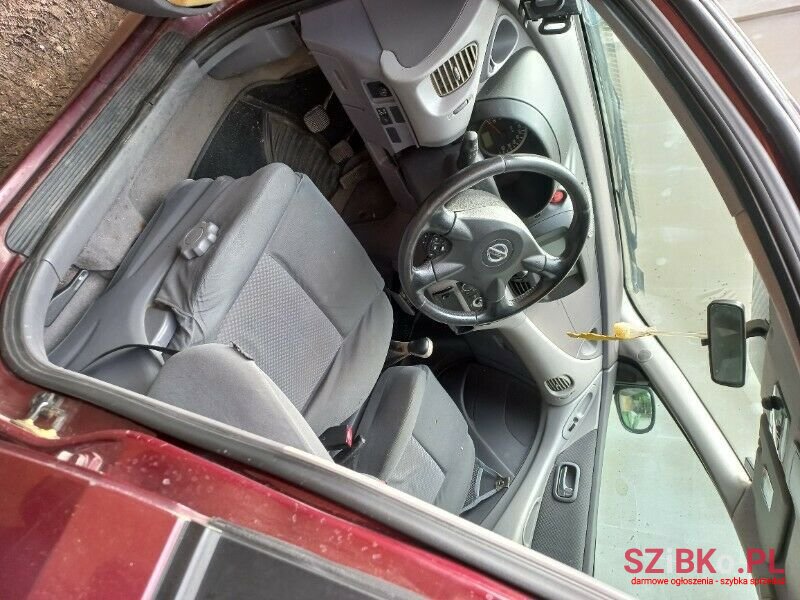 2005' Nissan Almera photo #4