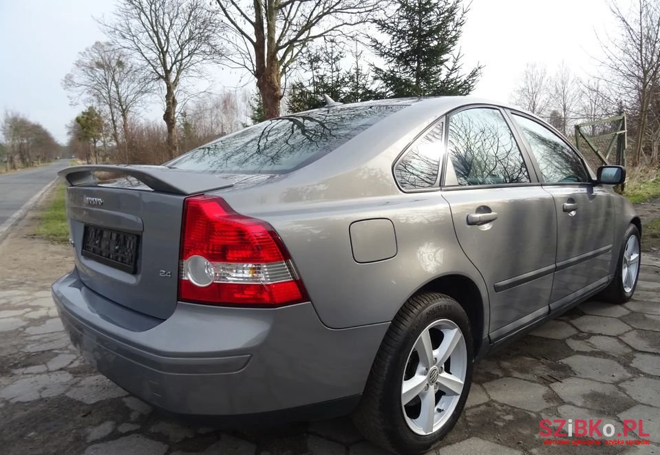 2004' Volvo S40 photo #6