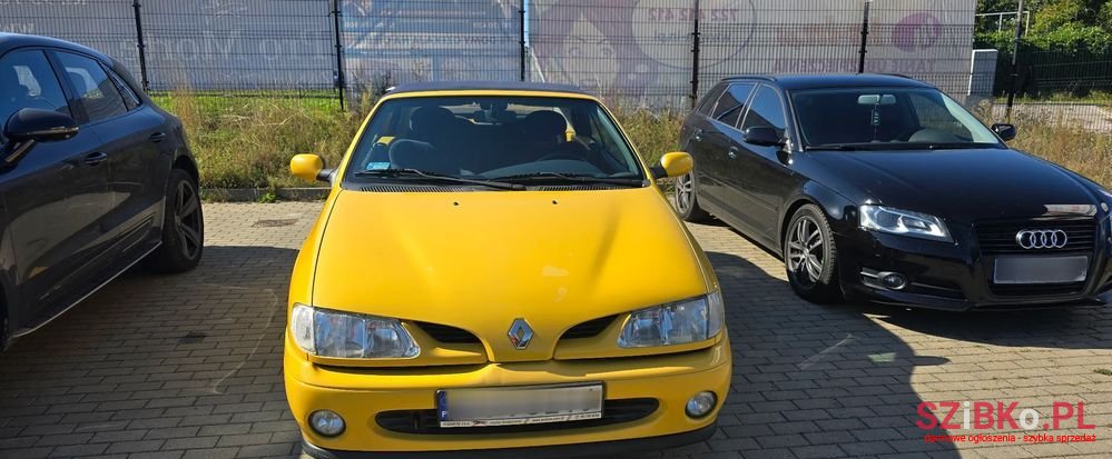 1997' Renault Megane Coach 2.0 16V photo #1