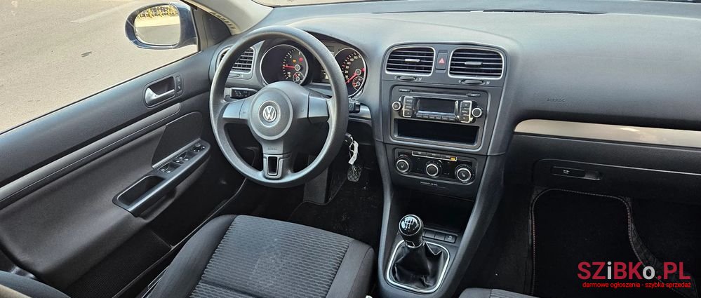 2012' Volkswagen Golf photo #2