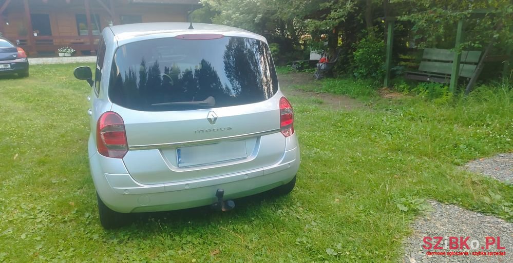 2010' Renault Modus photo #3