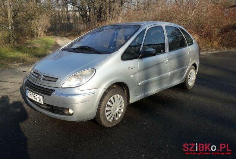 2004' Citroen Xsara Picasso photo #1