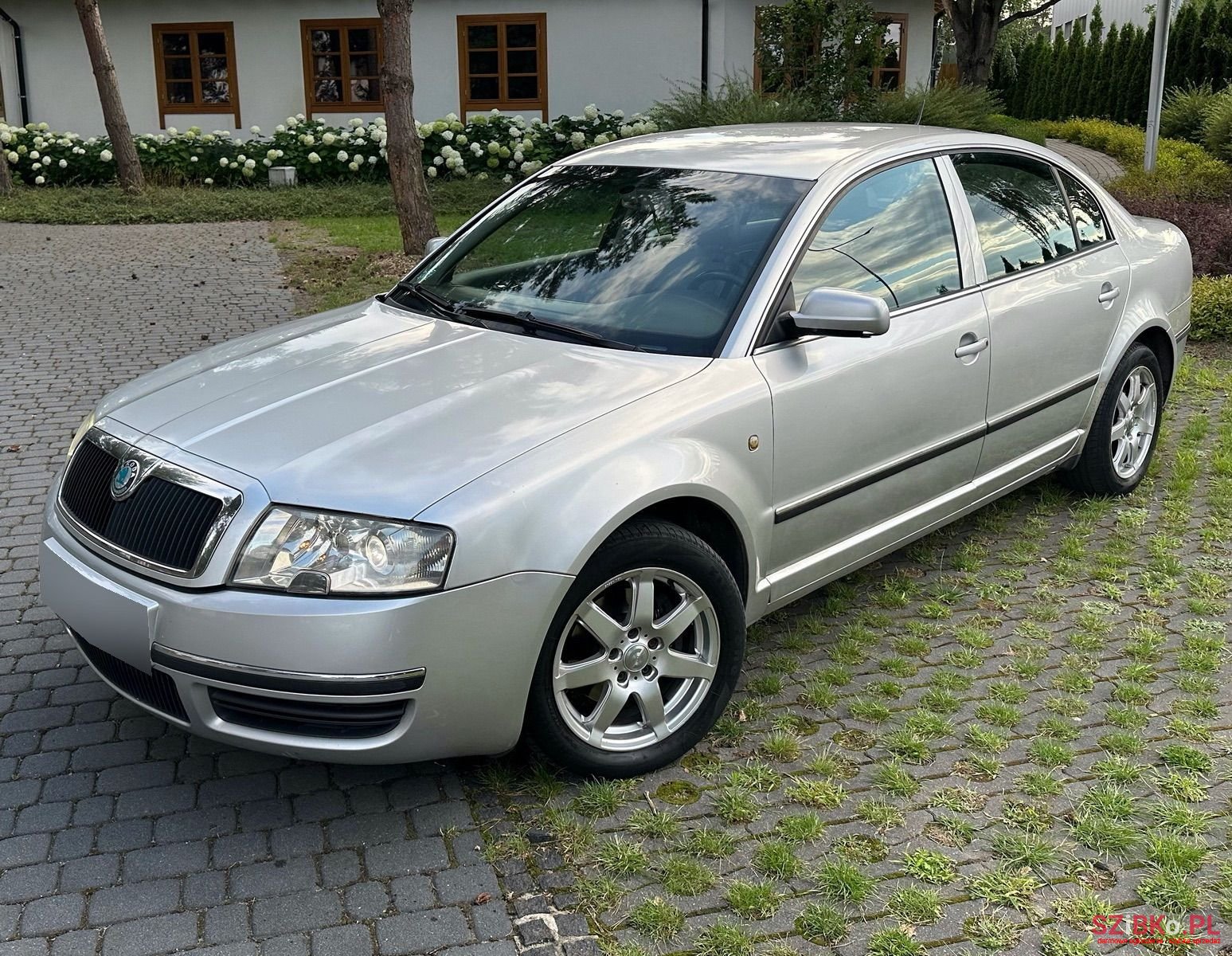 2002' Skoda Superb photo #3