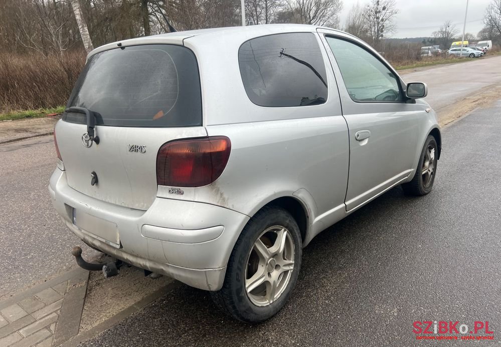 2004' Toyota Yaris photo #2