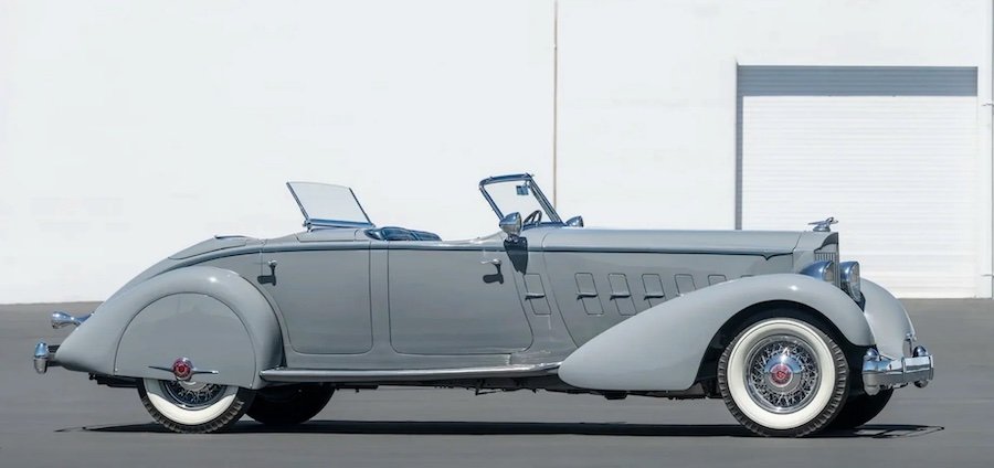 Рідкісний Packard Twelve LeBaron Sport Phaeton 1934 року: шедевр українського дизайнера на аукціоні
