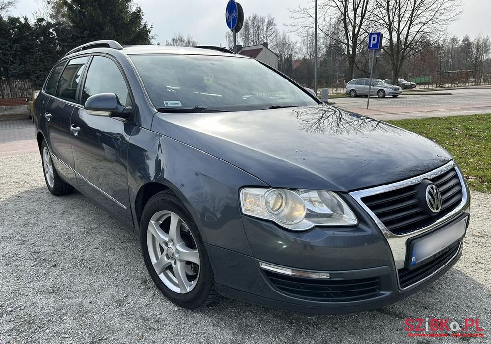 2008' Volkswagen Passat Variant photo #2