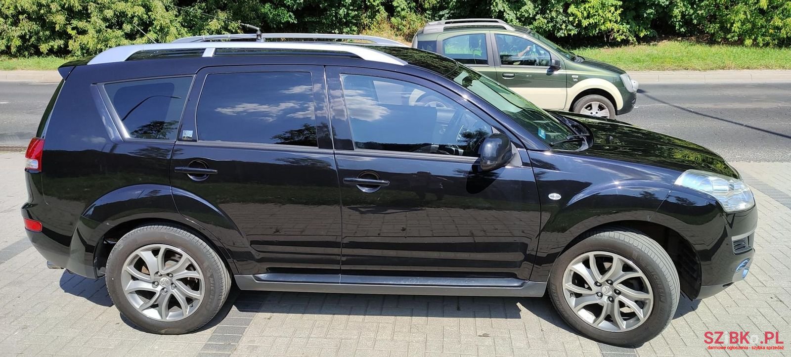 2011' Citroen C-Crosser photo #3