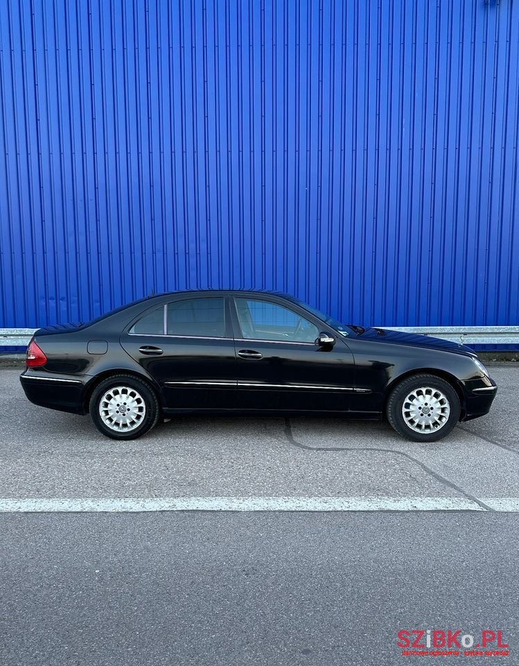 2002' Mercedes-Benz E-Class 320 Cdi Elegance photo #4