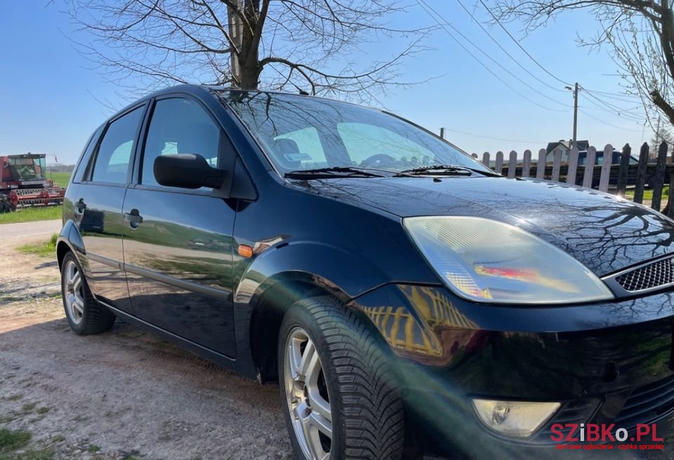 2005' Ford Fiesta photo #6