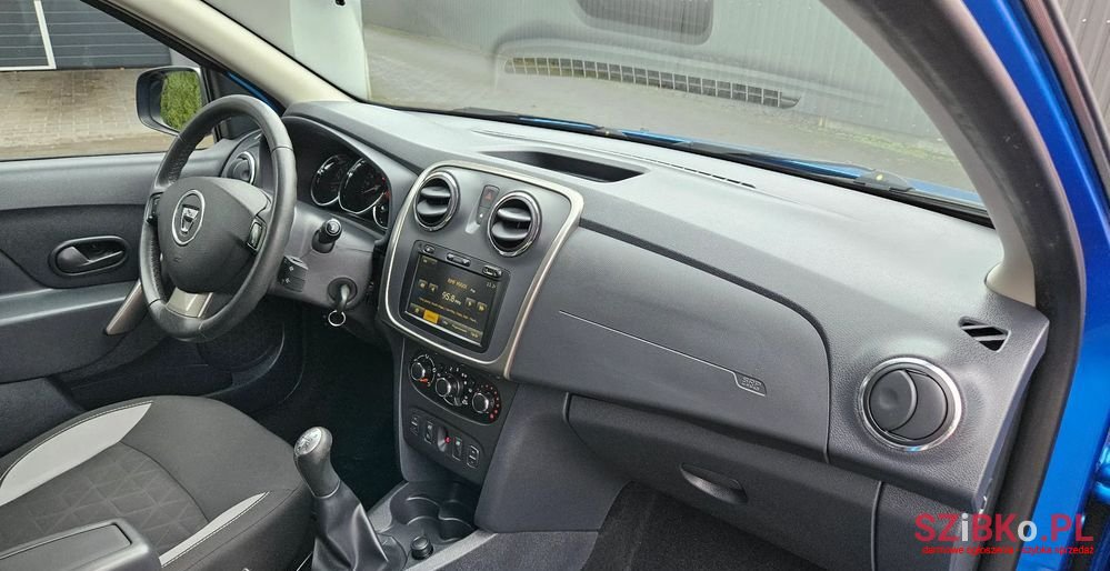 2014' Dacia Sandero Stepway photo #6