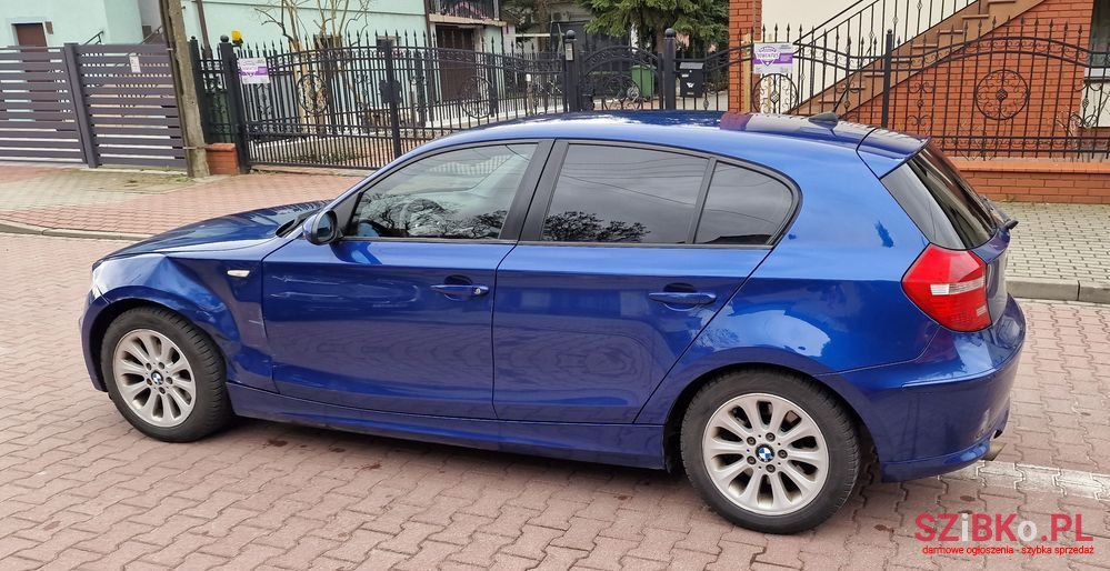 2007' BMW 1 Series 118D photo #3