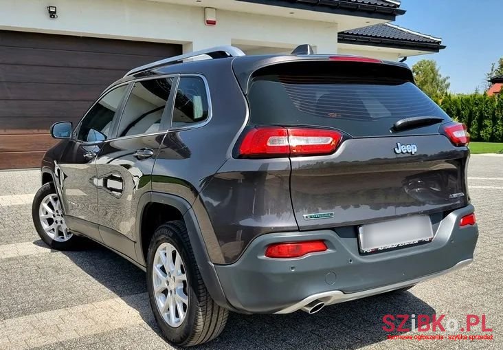 2015' Jeep Cherokee photo #5