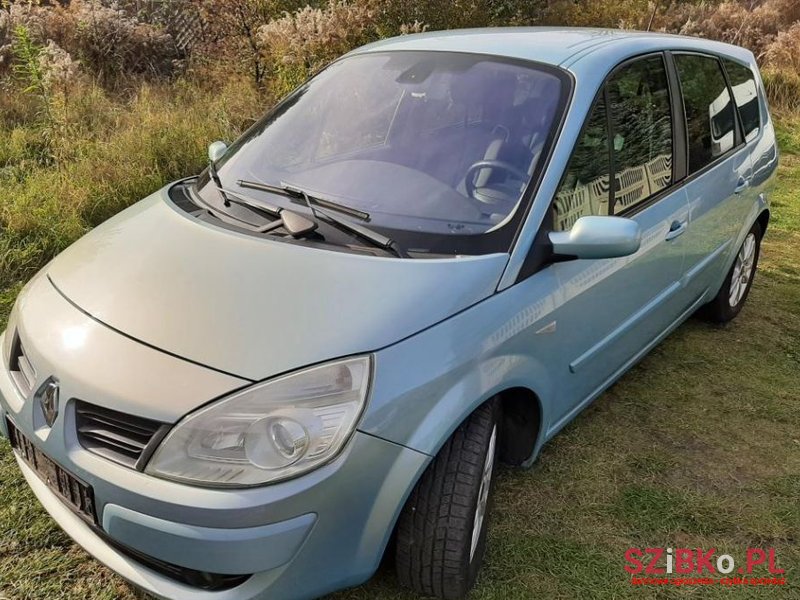 2007' Renault Grand Scenic photo #2