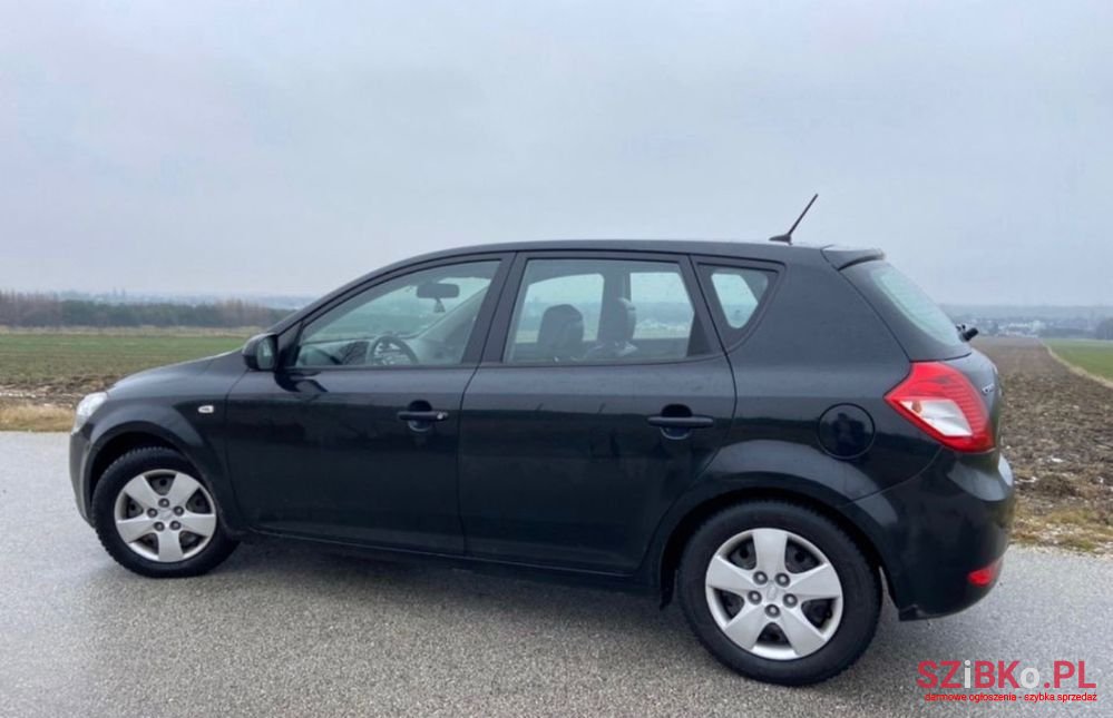 2009' Kia Ceed photo #2