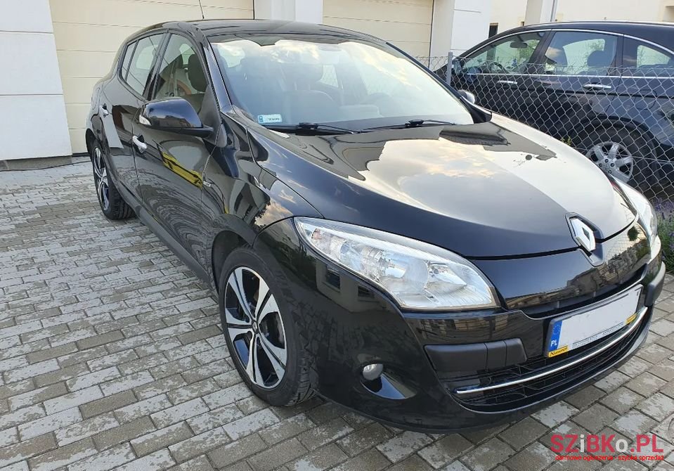 2012' Renault Megane photo #2