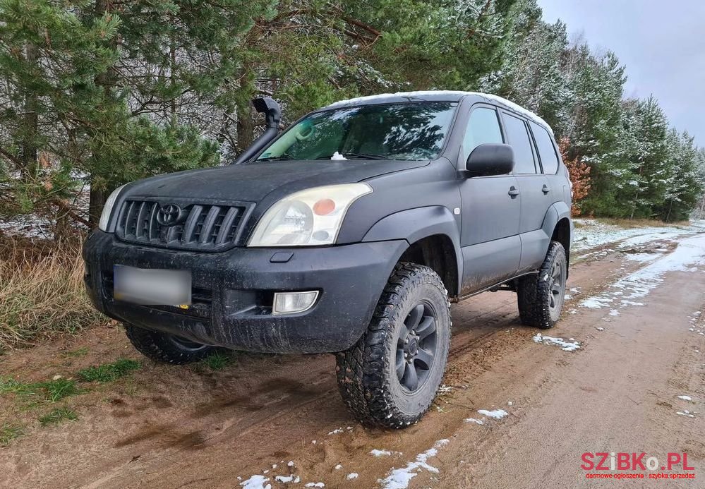 2009' Toyota Land Cruiser photo #3