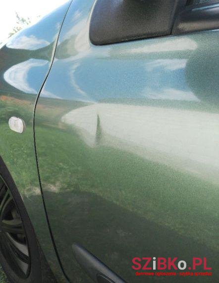 2005' Renault Thalia photo #2