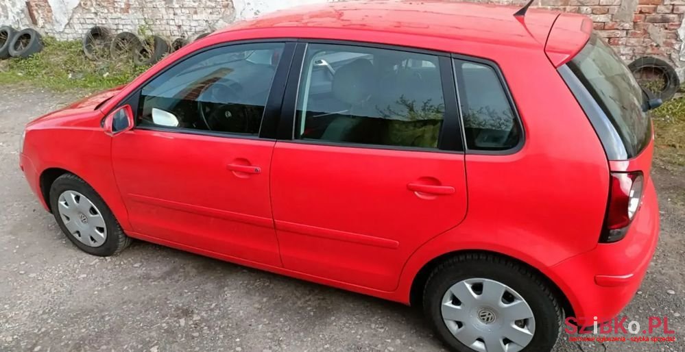 2009' Volkswagen Polo photo #1