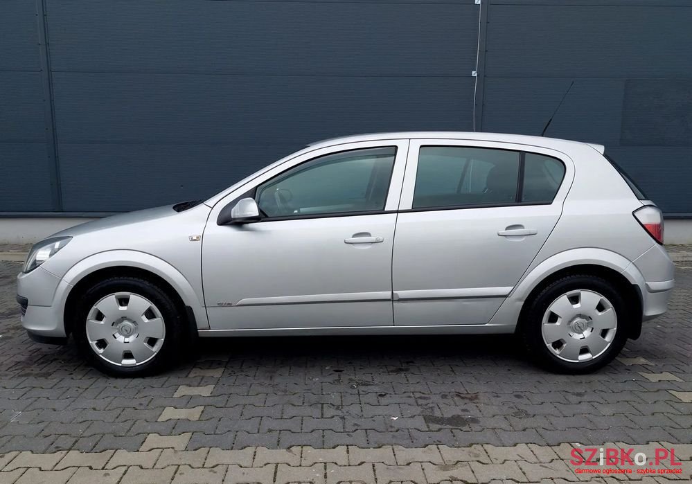 2006' Opel Astra photo #3