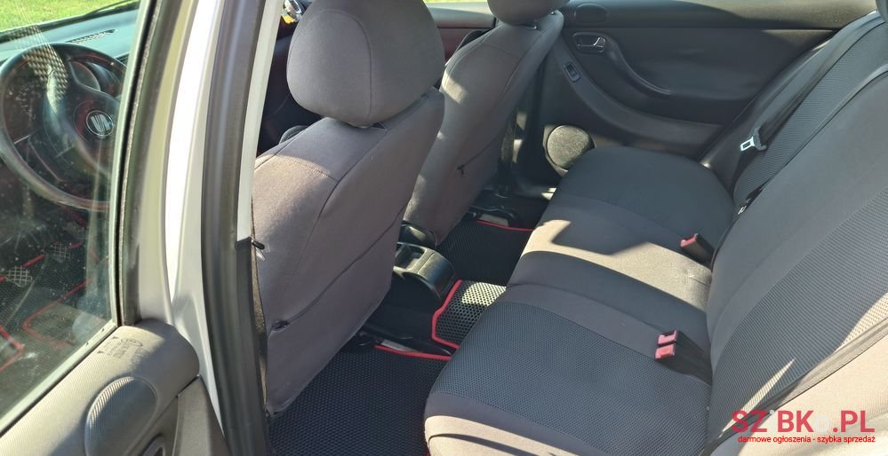 2004' SEAT Toledo 1.9 Tdi Signo photo #6