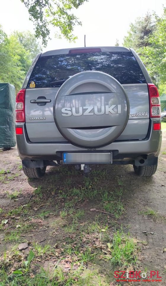 2006' Suzuki Grand Vitara 2.0 De Luxe photo #3