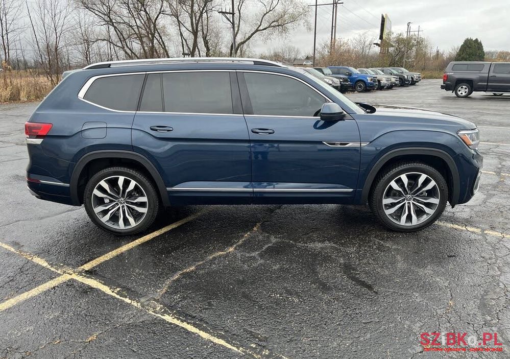 2021' Volkswagen Atlas photo #6