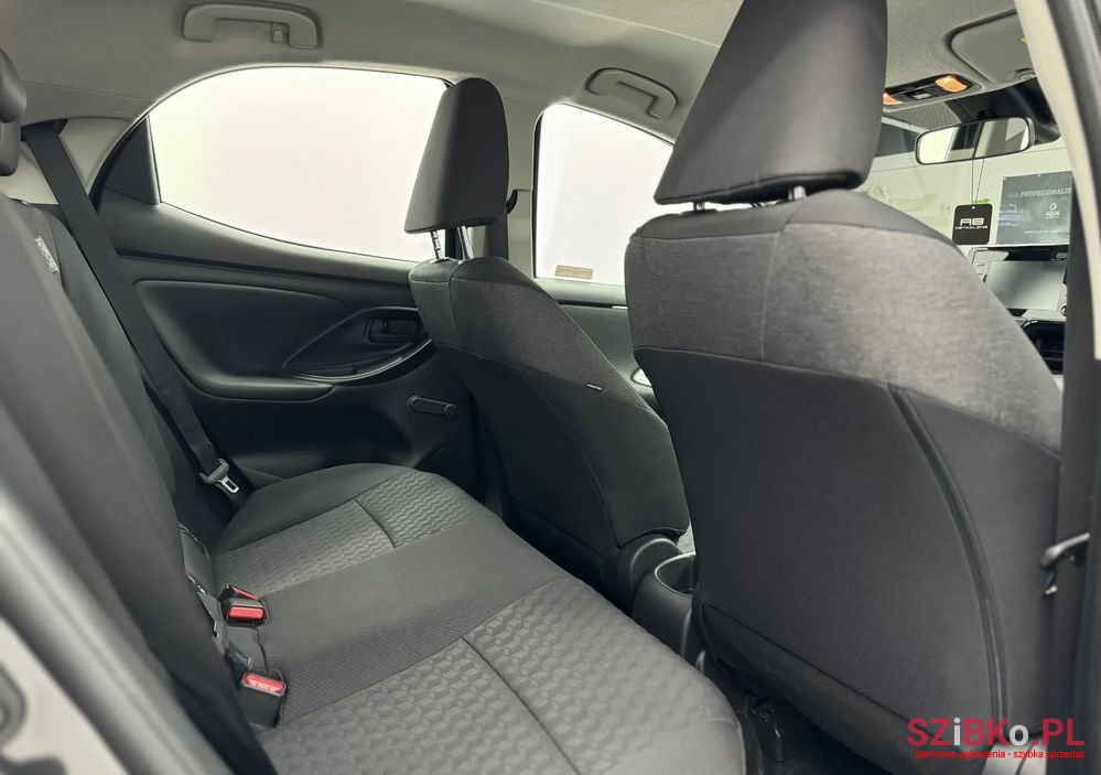 2021' Toyota Yaris photo #6