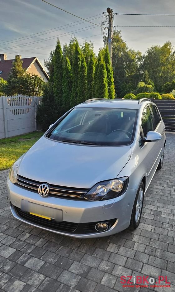 2011' Volkswagen Golf Plus 1.6 Tdi Comfortline photo #3