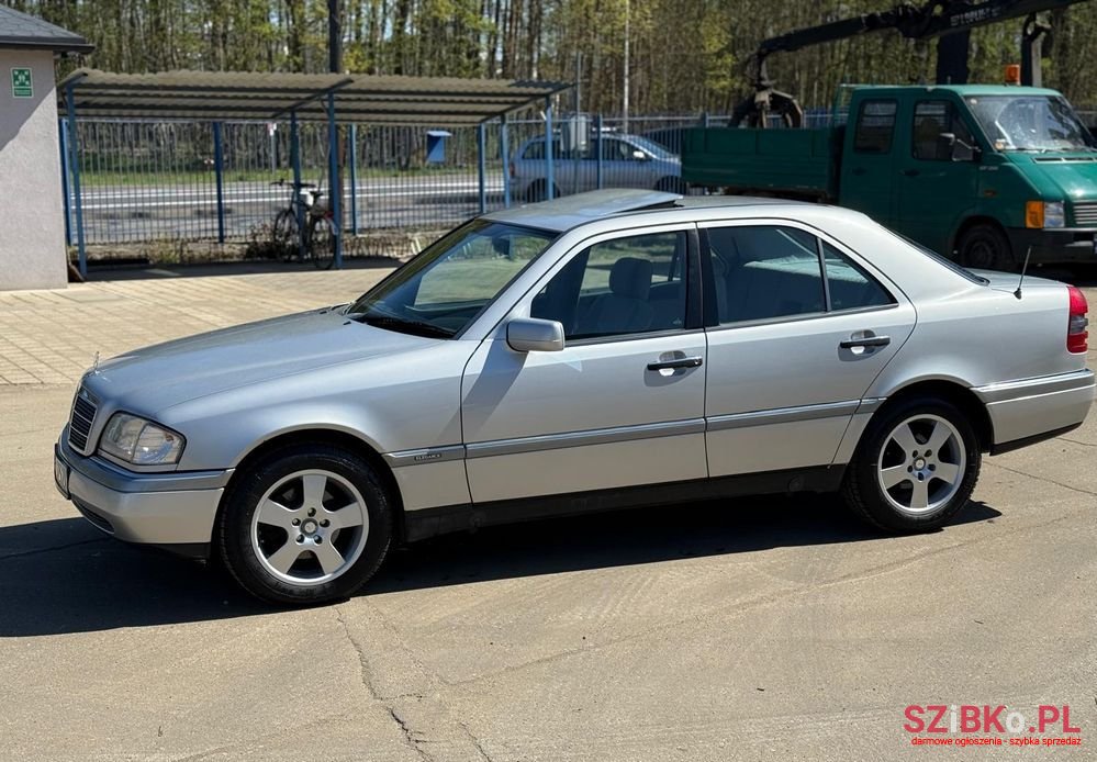 1993' Mercedes-Benz C-Class 180 Elegance photo #5