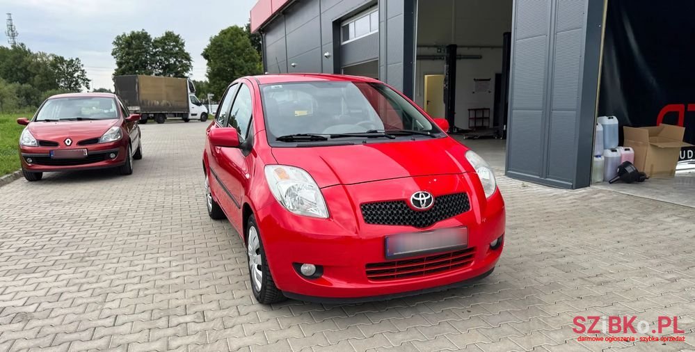 2008' Toyota Yaris 1.3 Luna photo #1