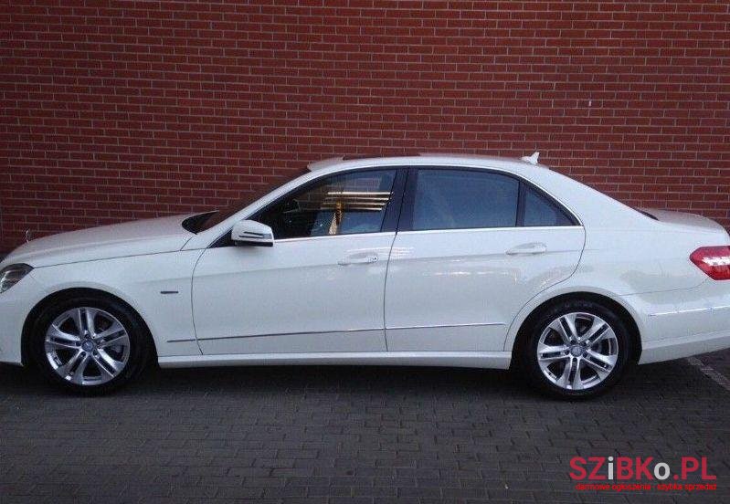 2012' Mercedes-Benz Klasa E photo #1