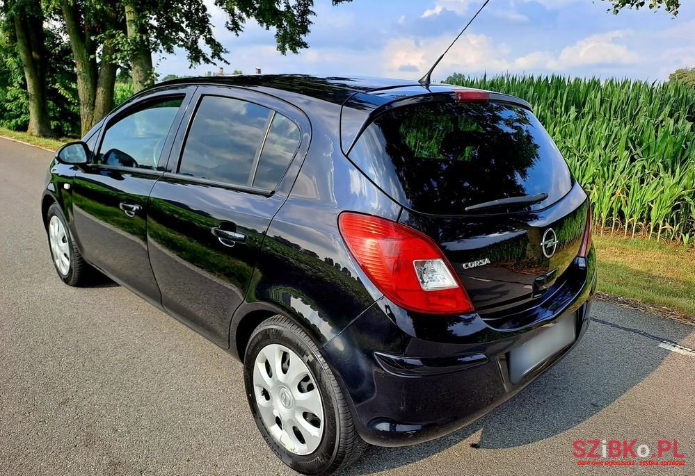 2010' Opel Corsa 1.4 16V Edition 150 photo #6