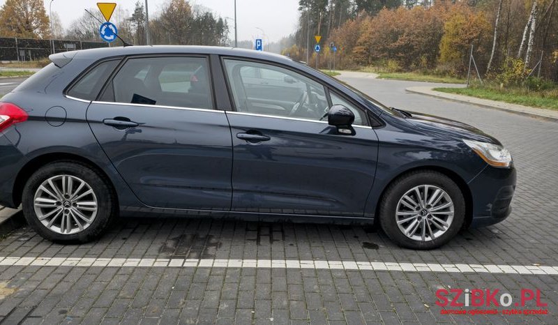 2010' Citroen C4 1.6 Vti Attraction photo #3