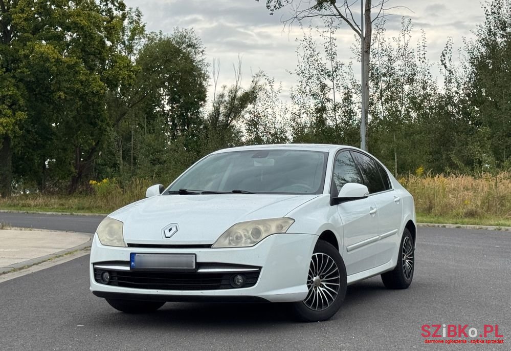 2010' Renault Laguna 2.0 Dci Authentique photo #2