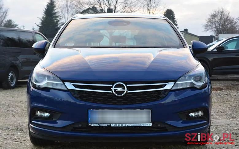 2019' Opel Astra photo #6