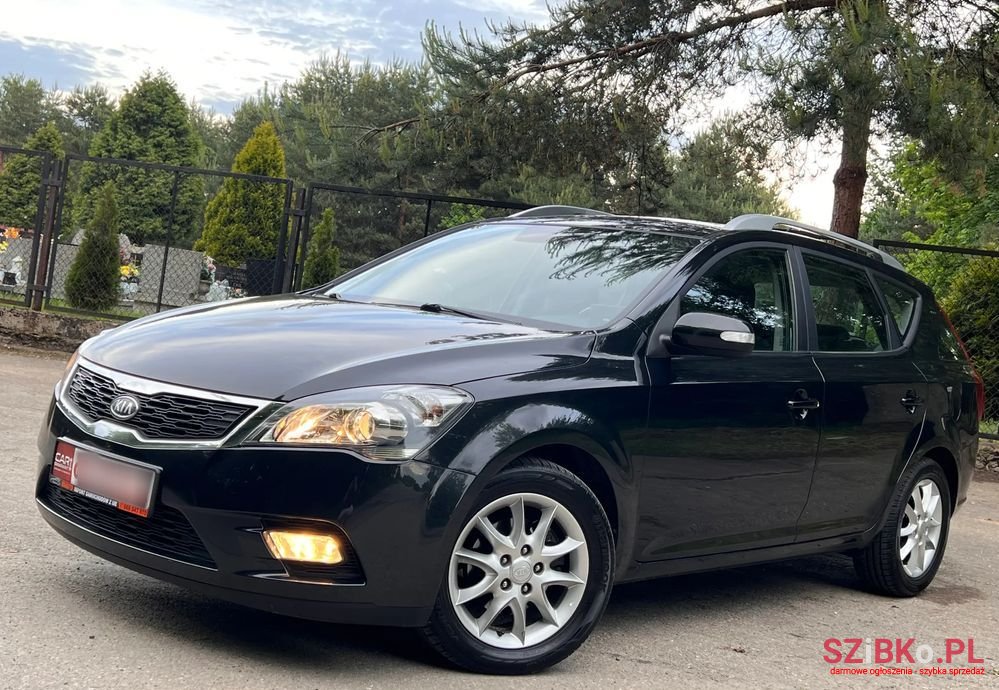 2010' Kia Ceed photo #2