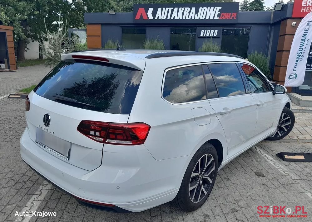 2023' Volkswagen Passat photo #4