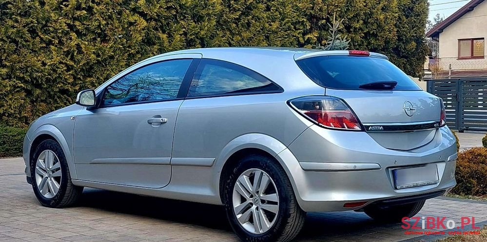 2010' Opel Astra 1.6 Innovation photo #4