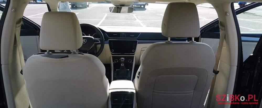 2018' Skoda Superb 2.0 Tdi Style photo #5