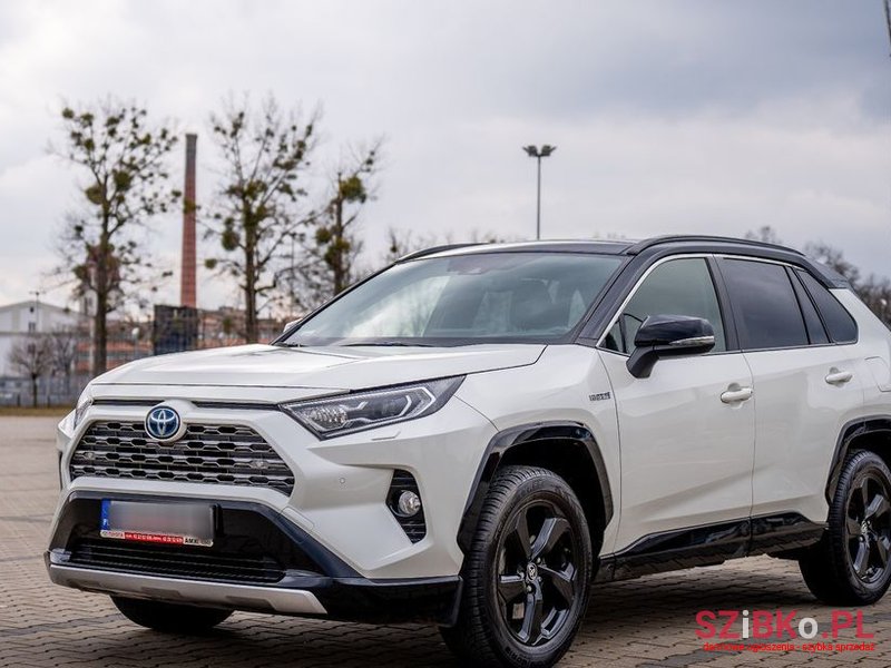 2020' Toyota RAV4 photo #1
