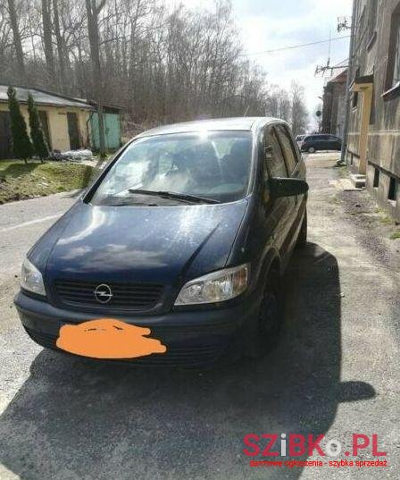 2000' Opel Zafira photo #1
