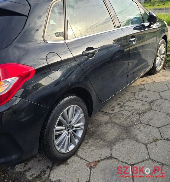 2011' Citroen C4 photo #4